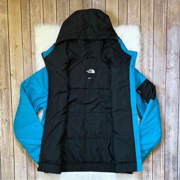 The North Face Men’s Highrail Bomber Jacket - Picture 5 of 11